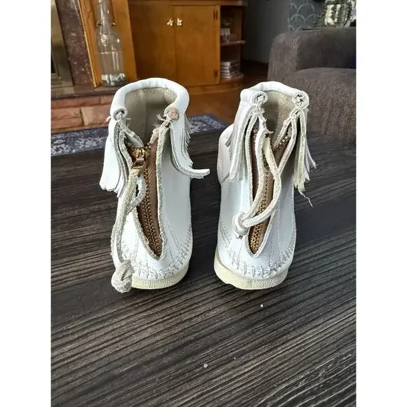 Vintage Genuine Leather USA Made White Fringe Ankle Moccasins SZ. 9 - Picture 8 of 9